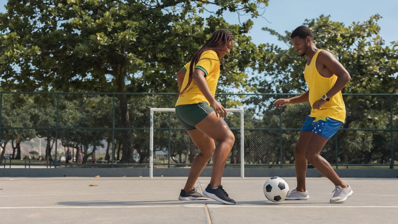 Un couple et un ballon - 25/08/2025